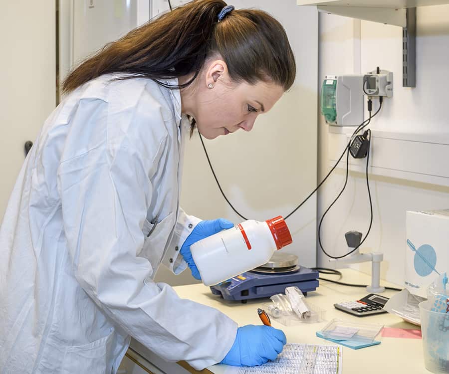 Preparing for Inhaler, nebulizer, and nasal device testing at Emmace lab by Kristina Busch